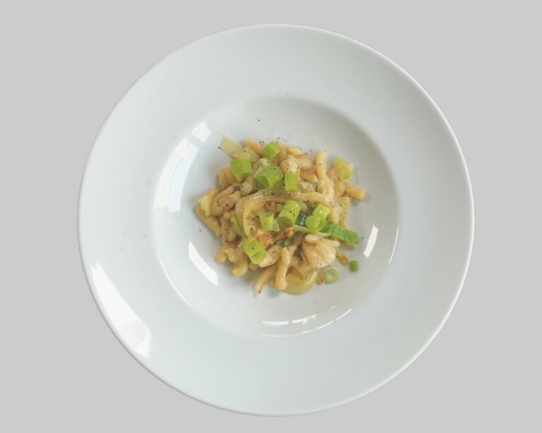 Spätzle-Lauch-Pfanne, Porree, Lauch, Zwiebeln