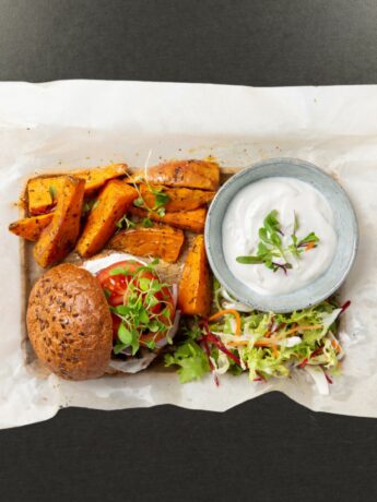 fleischlos burger, burger mit rucola und avocado ofen-süßkartoffeln portobello pilz ofen