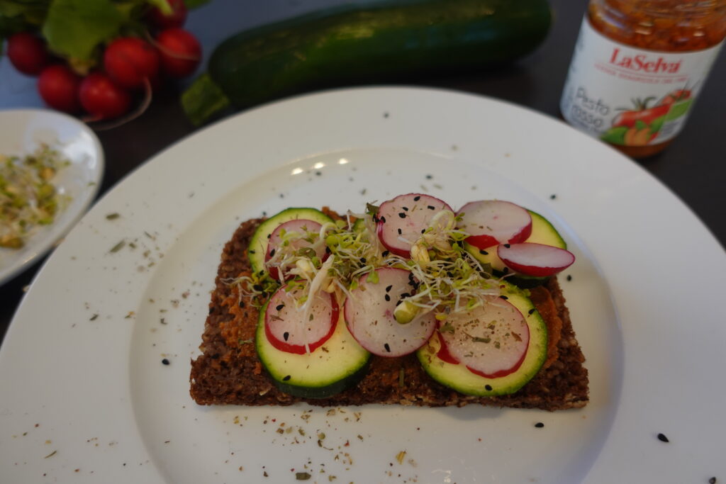 Pflanzen-Brot, fertig, gesund, veganer,vegetarisch, Brotbelag