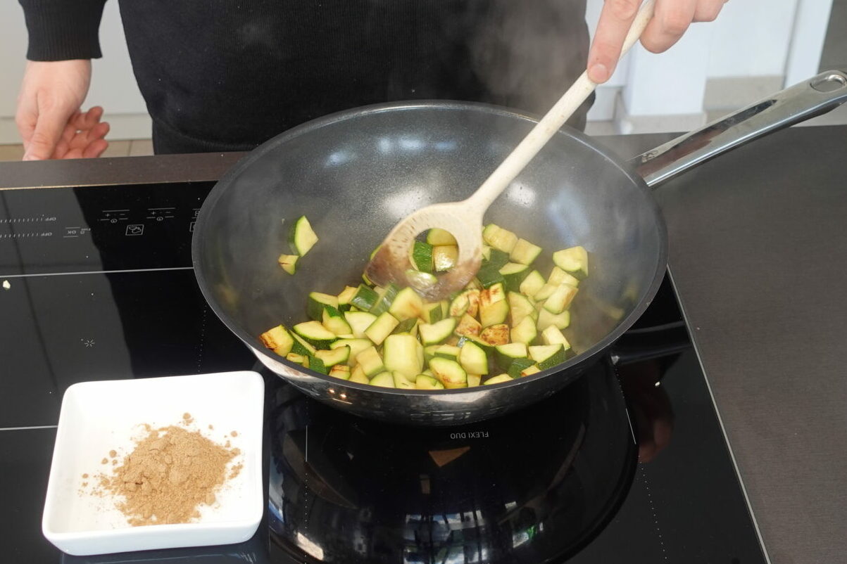 Pilaf Rezept, vegetarisch, pilaf vegan, Zucchini, Garam Masala Reis, Pfanne, Kochen, Garam Masala